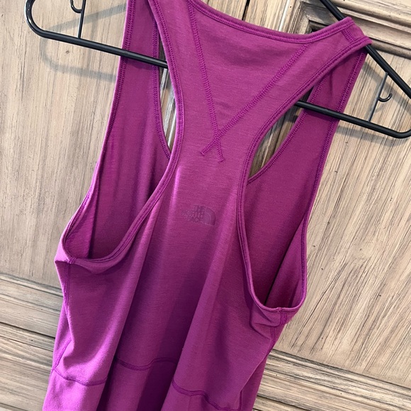 The North Face Workout tank - Picture 2 of 4